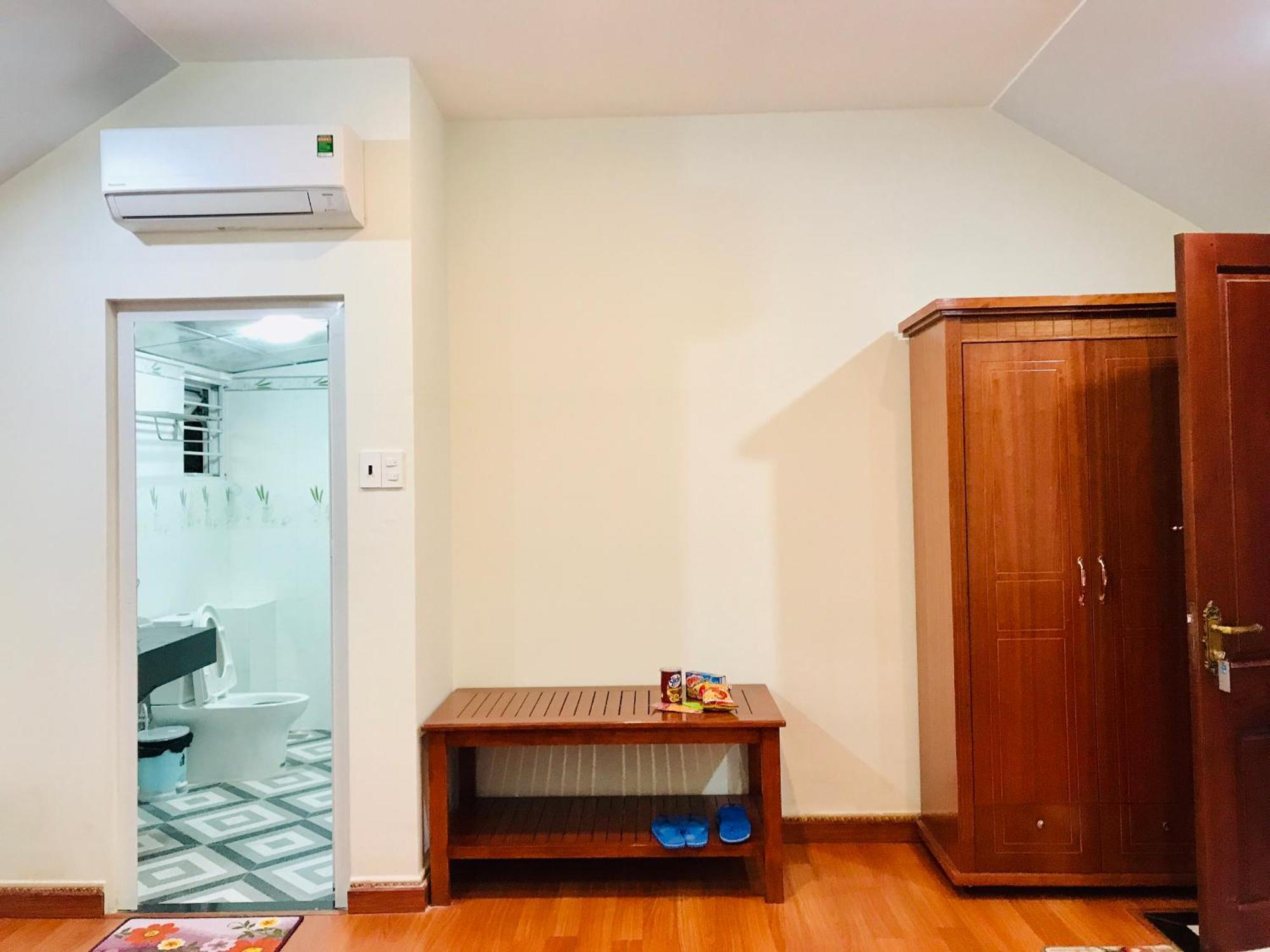 Khach San Hung Viet Hotel Tỉnh Kontum Kültér fotó